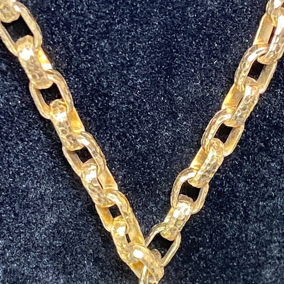 Vintage Napier Hammered Gold Tone Elongated Circle Pendant Necklace - Picture 5 of 11